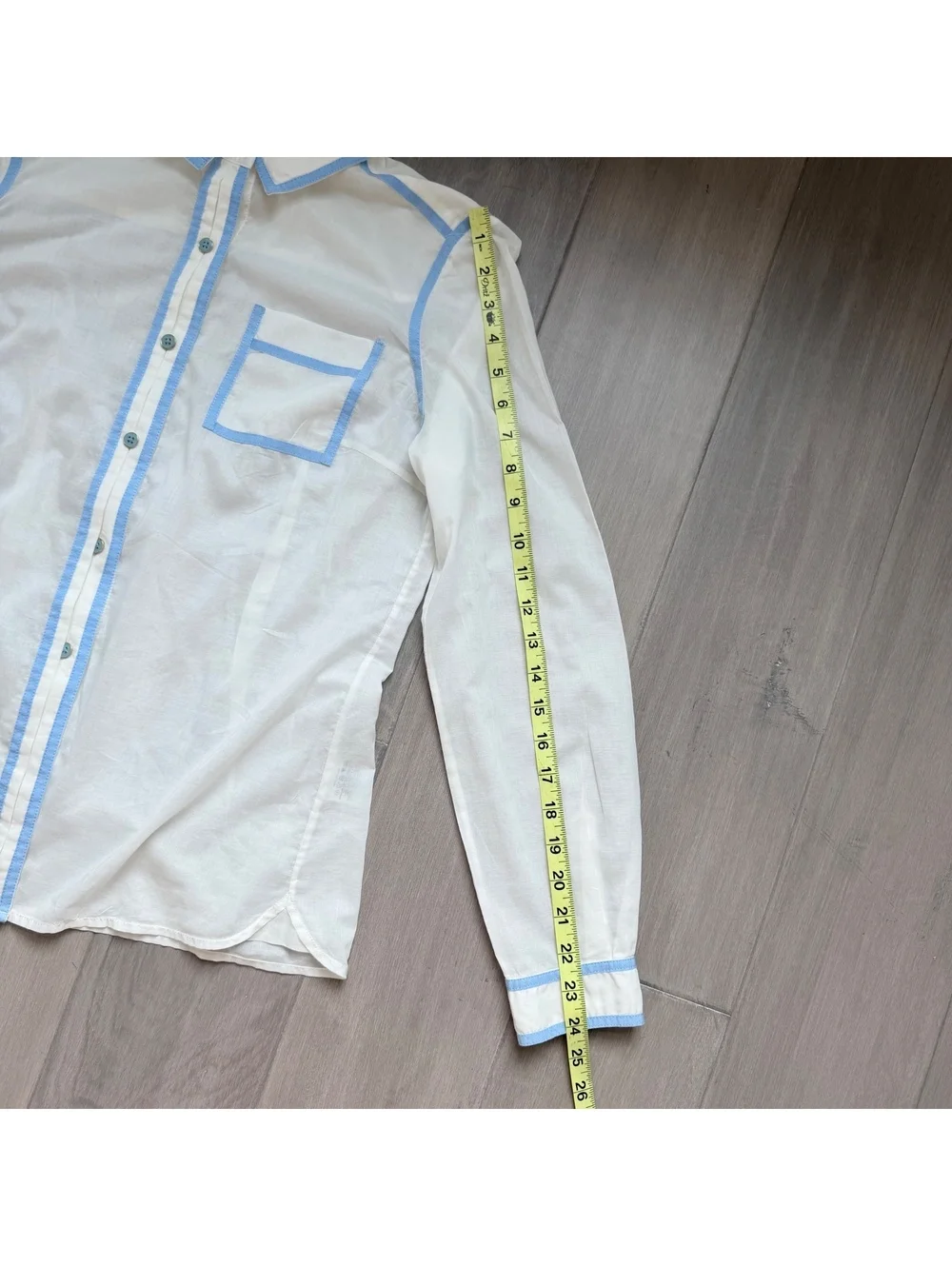 Tory Burch White Button-Up Shirt | Light Blue Trim Size 8